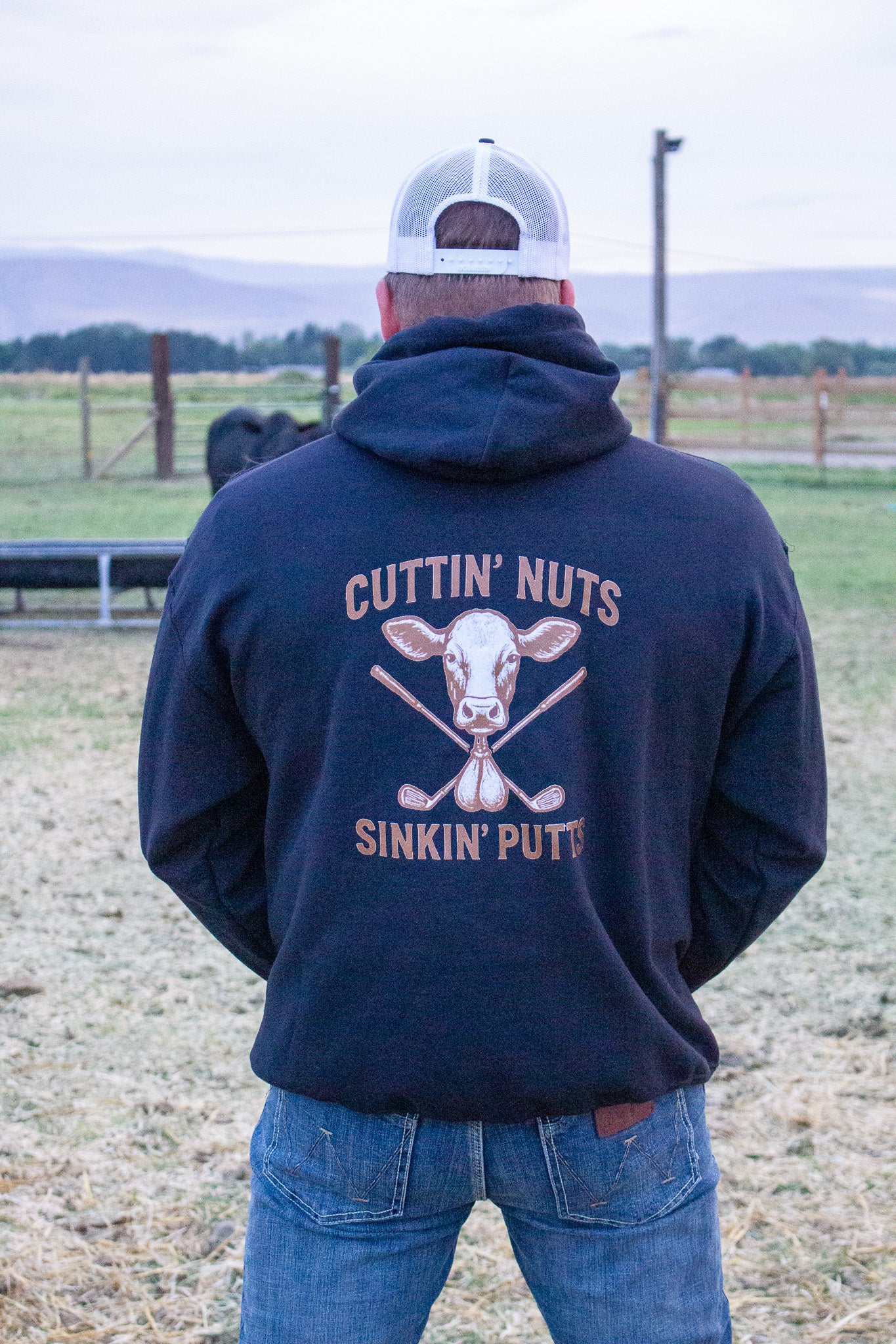 Cuttin’ Nuts Sinkin’ Putts
